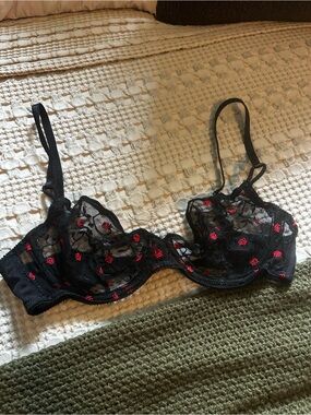 On Gossamer sheer black/red rose lace underwire bra sz 34C